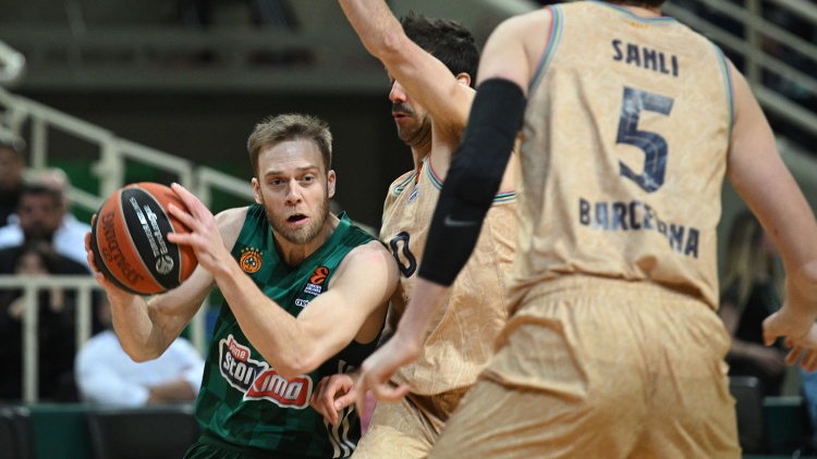 Προβλήματα στον Παναθηναϊκό με Ουόλτερς και Αγραβάνη - Έτοιμος ο Μπέικον