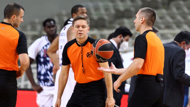 Το εξόφθαλμο φάουλ στον Μπέντιλ που δε δόθηκε ποτέ (vid)