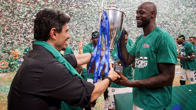 Γκιστ: «Δεν ήθελα να φύγω από τον Παναθηναϊκό - Δε βάζεις τον Φώτση και τον Διαμαντίδη στο πούλμαν»