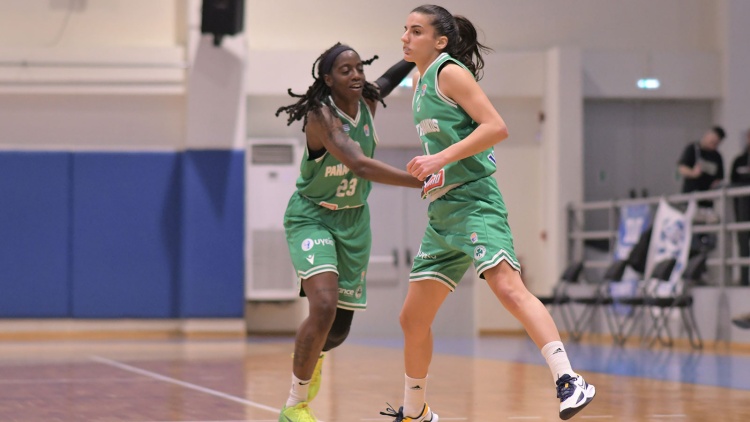 «Στραγγάλισε» τον ΠΑΣ και έμεινε αήττητος ο Παναθηναϊκός με triple-double της Τζόουνς!