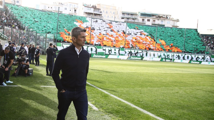 Ο Παναθηναϊκός κλήθηκε σε ακρόαση από τη ΔΕΑΒ για το πανό στο ματς με τον ΠΑΟΚ