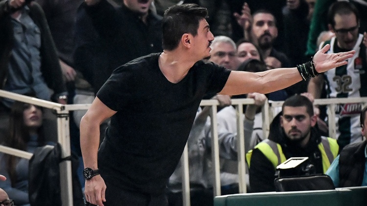 Επίσκεψη Γιαννακόπουλου στο γραφείο του Λιόλιου!