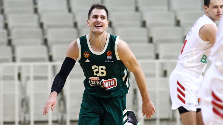 Νέντοβιτς: «Πρέπει να δουλεύω και στις δύο άκρες του παρκέ»