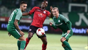 Στον ΠΑΟΚ ο Κουρμπέλης, στην ΑΕΚ ο Χουλτ