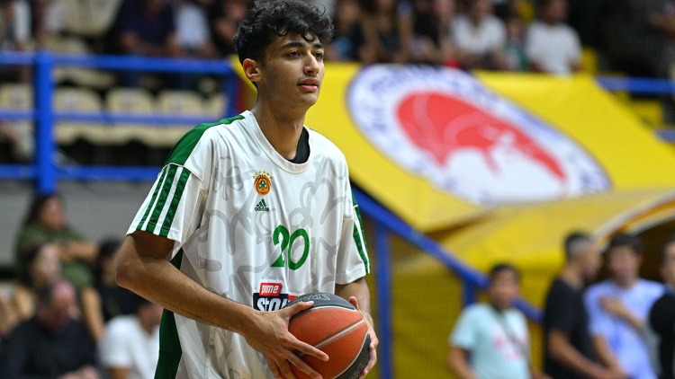 Με διπλό δελτίο από τον Παναθηναϊκό στον Πανερυθραϊκό ο Σαμοντούροβ