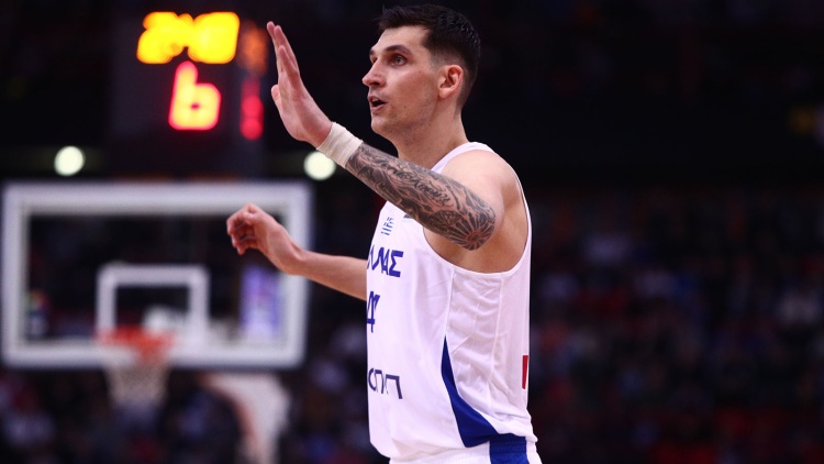 Ρεκόρ καριέρας με την Εθνική ο Μήτογλου (vids)