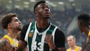 Αντετοκούνμπο: «Βγάλαμε ενέργεια στο δεύτερο ημίχρονο»