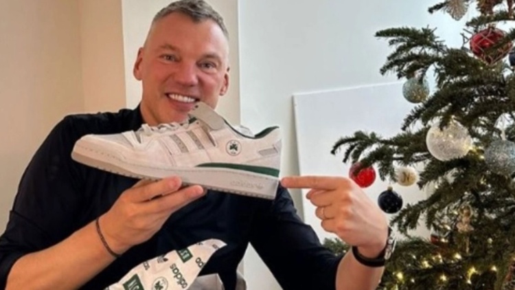 «ΠΑΟ ολέ» από τον «Σάρας» που πήρε τα παπούτσια του Παναθηναϊκού (vid)