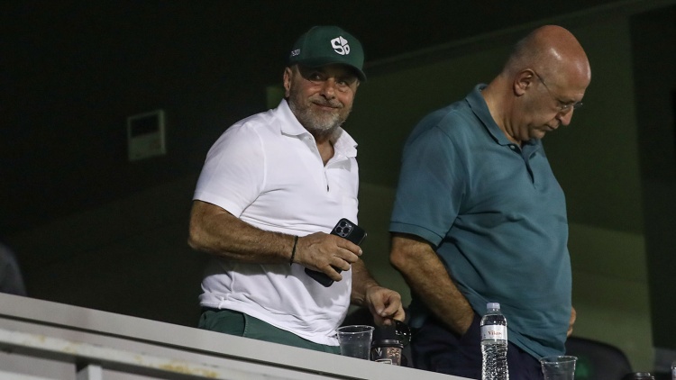 Αλαφούζος: «Όλοι ξέρουν ποιος ελέγχει την ΕΠΟ - Εγώ τουλάχιστον δεν κλείστηκα στη φυλακή»