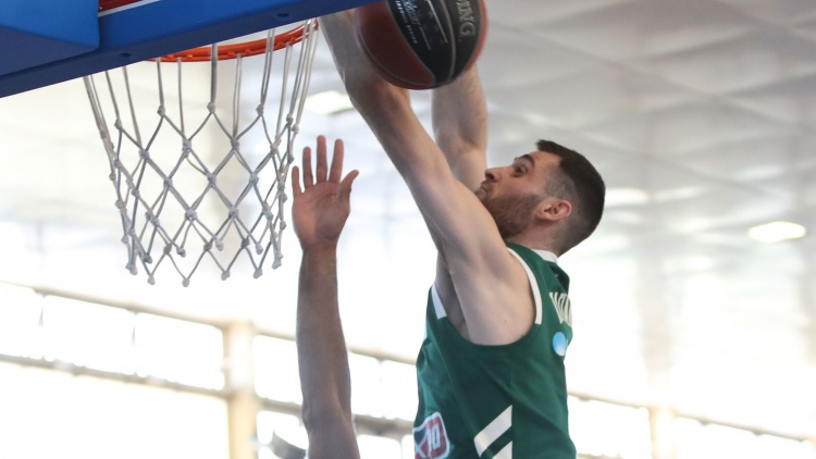 «Σκαρφαλώνει» στη λίστα των μπλοκέρ ο Παπαγιάννης