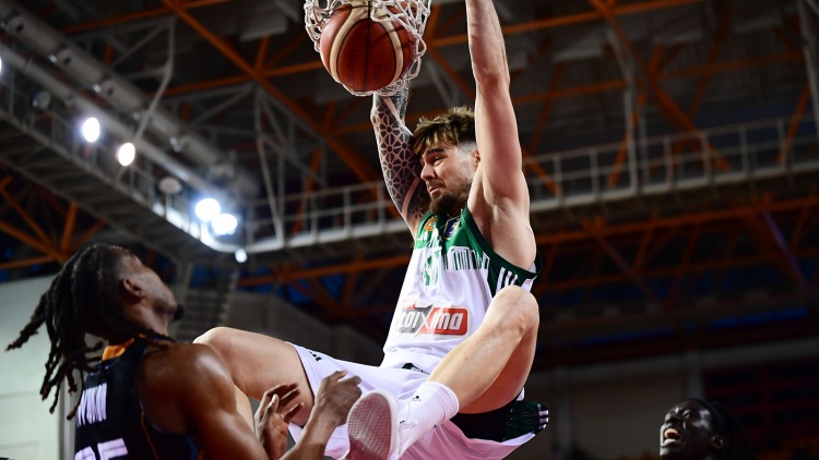 Ερνανγκόμεθ: «Θέλουμε πολύ το τρόπαιο»