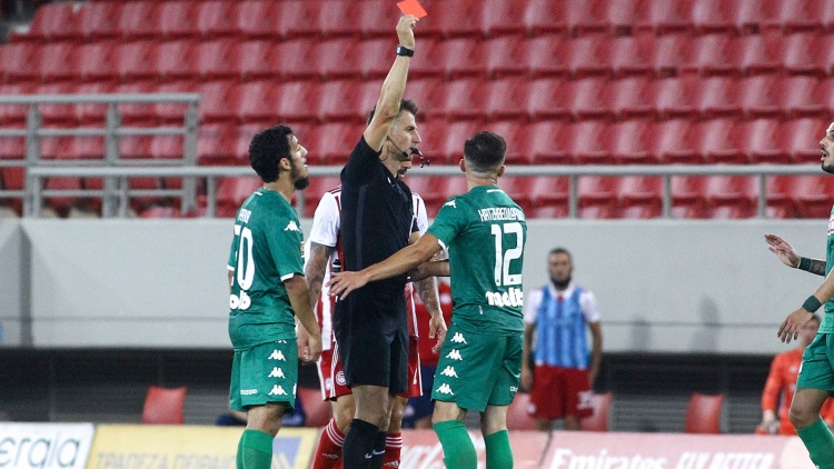 Αστέρας Τρ.-Παναθηναϊκός : Σιδηρόπουλος στο γήπεδο &amp; Παπαπέτρου στο VAR