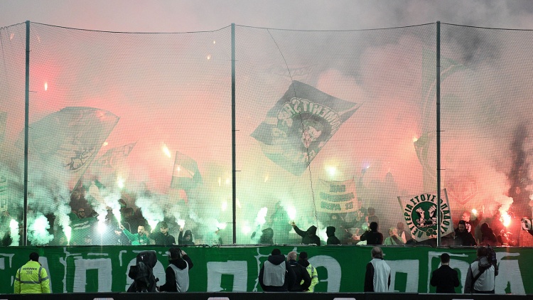 Στο Κορωπί οπαδοί του Παναθηναϊκού έκραξαν παίκτες και Μπόλονι