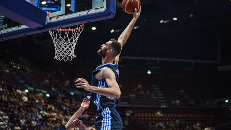 Σούπερ ο Παπαγιάννης στη νίκη της Εθνικής επί της Μ. Βρετανίας