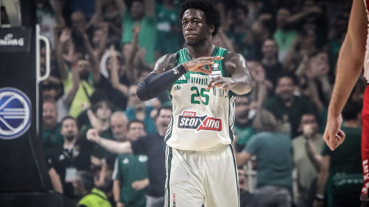 Τα χρόνια πολλά του Παναθηναϊκού στον Κέντρικ Ναν (pic)