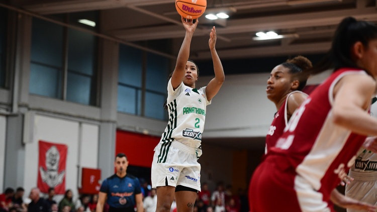 «Γάζωσε» τον Ολυμπιακό μέσα στο ΣΕΦ ο αήττητος Παναθηναϊκός και έκανε το 4Χ4!