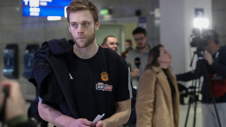 Ουόλτερς: «Να αναλάβουμε τις ευθύνες μας και να παίξουμε σκληρά»