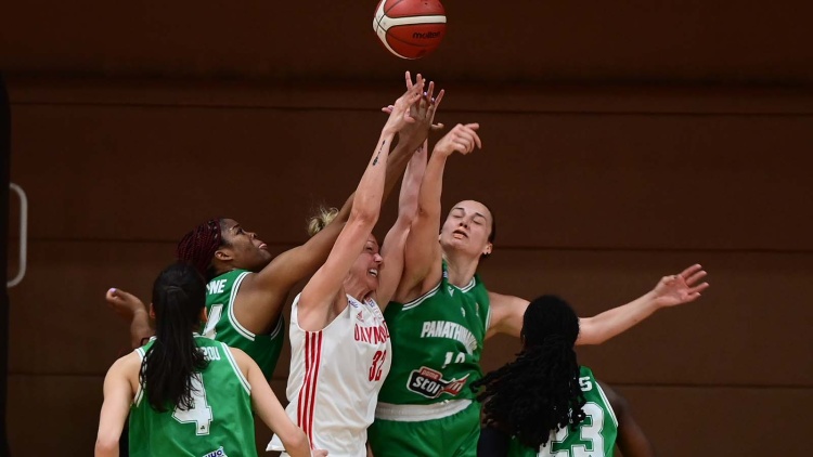 Παναθηναϊκός για διαιτησία: «Σταματήστε να σφυράτε… κλέφτικα» (vids)