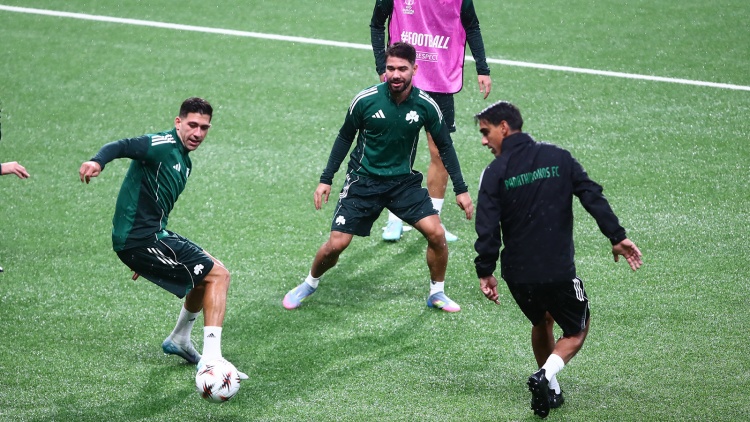 Στον «αέρα» το Φέγενορντ – Παναθηναϊκός! Δεν ξεκινά στις 17:30, ανοιχτό σενάριο για σέντρα στις 22:00