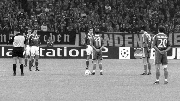 Με Παναθηναϊκό το μήνυμα της Σάλκε για τους Δίδυμους Πύργους (pic)