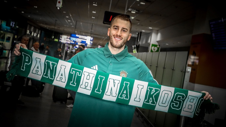 Έφτασε στην Αθήνα ο Τόμας: «Θα κάνω όσα μπορώ για να βοηθήσω την ομάδα»