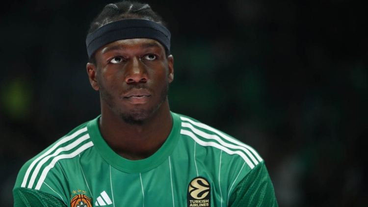 Παρέλαβε το βραβείο του MVP της Euroleague ο Κέντρικ Ναν (pic)