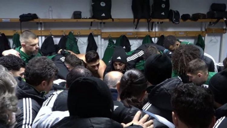 Η αρχηγική ομιλία του Ζέκα και οι πανηγυρισμοί του Παναθηναϊκού για την πρόκριση (vid)