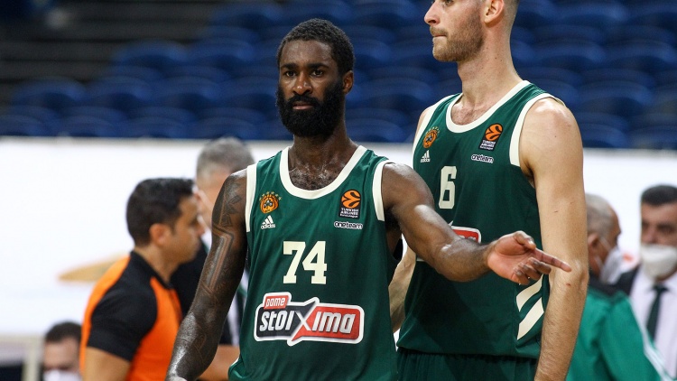 «Καρέ» από ρεκόρ για τον Σαντ Ρος (pic)