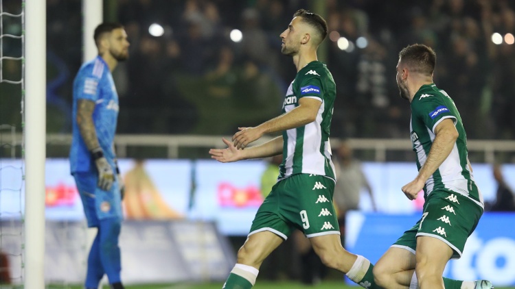 Αθάνατος, αήττητος και συνεχίζει στην κορυφή!