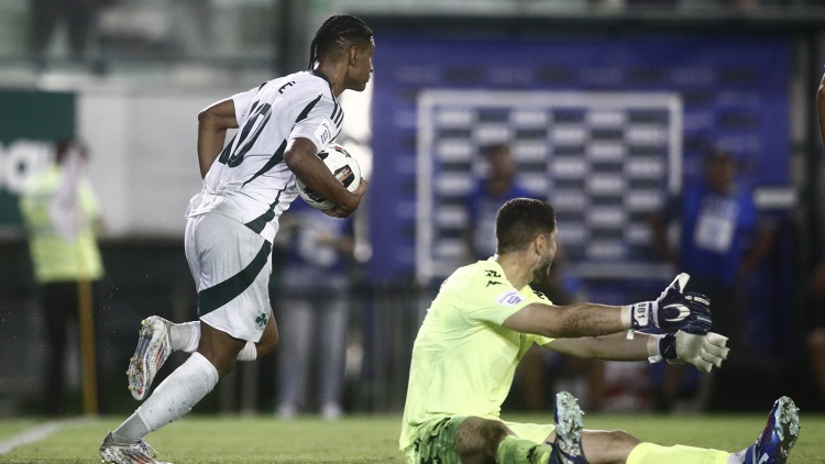 Νέα «γκέλα» για τον Παναθηναϊκό που... κυνηγάει από νωρίς!