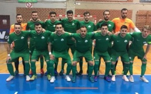 Με το «δεξί» στους ημιτελικούς το «τριφύλλι»