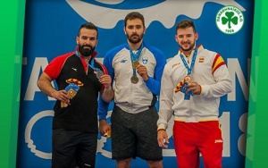 «Στόχευε στο φεγγάρι, ακόμα κι αν αποτύχεις θα βρεθείς ανάμεσα στα αστέρια»