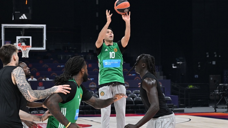 Σλούκας: «Η ομάδα πρέπει να το απολαύσει, είναι μια επιτυχία»