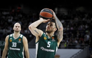 Ο Τζέιμς και ο «ταύρος» Καλαϊτζάκης (pic)