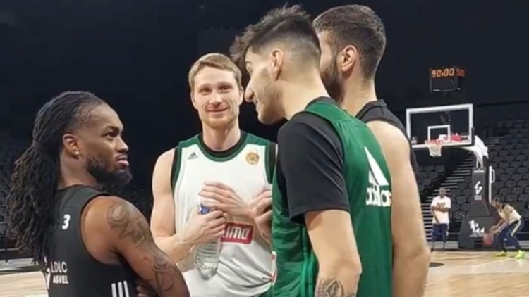 Ο Πάρις Λι συνάντησε τους παλιούς συμπαίκτες του στον Παναθηναϊκό (vid)