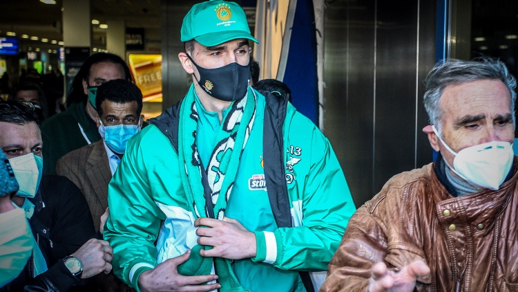 Ο Φώτης Κατσικάρης αναλύει τον Μάριο Χεζόνια