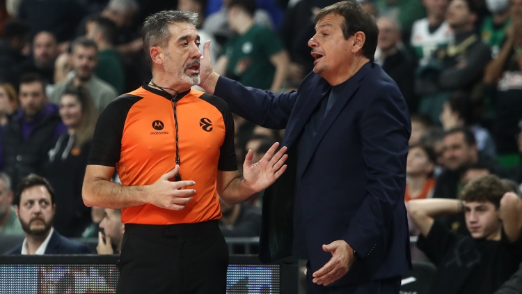 Οι διαιτητές του Αρμάνι - Παναθηναϊκός