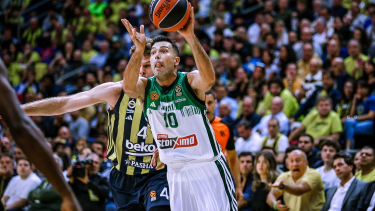 Έφτασε τις 392 συμμετοχές στην Euroleague ο Σλούκας!