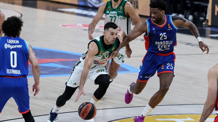 Δεύτερος πασέρ στην ιστορία της Euroleague ο Σλούκας