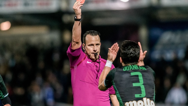 Βαρούχας - Κάκος: «Καμία κόκκινη στον Χουάνκαρ - Έπρεπε να αποβληθεί ο Κάργας»