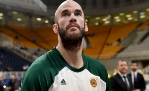 Καλάθης: «Μπορούμε να προκριθούμε στα πλέι οφ της Ευρωλίγκα»