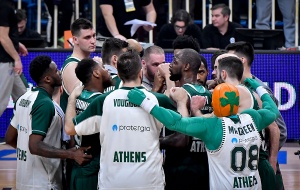 Η 8άδα περνάει από τη Μόσχα