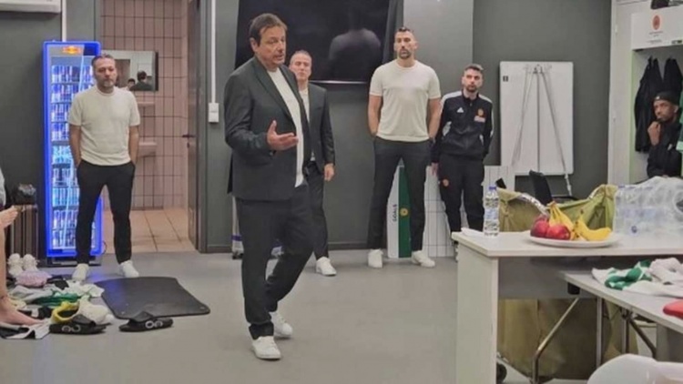 Άταμαν σε παίκτες: «Παίξαμε σαν να είναι ματς τίτλου της Euroleague, δείξατε σπουδαίο χαρακτήρα»