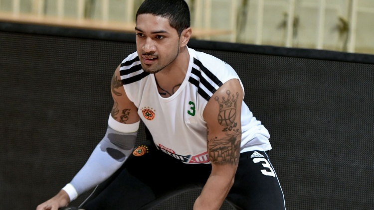 Σίβα αντί Νέντοβιτς και ντεμπούτο με τον Απόλλωνα Πάτρας