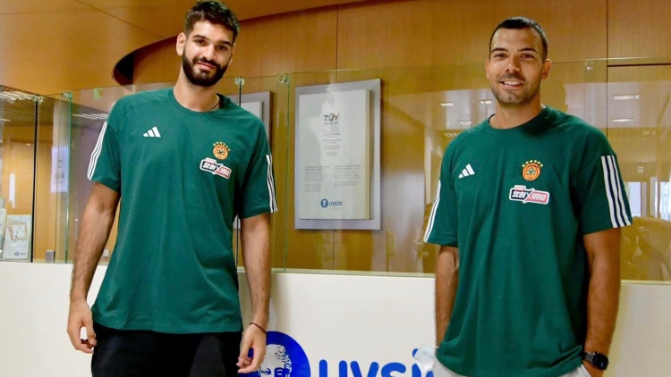 Σλούκας και Μαντζούκας πέρασαν από εξετάσεις (pics)