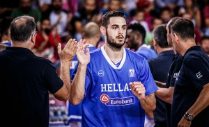 Καλή εμφάνιση από Καλάθη και Παπαπέτρου στη νίκη της Εθνικής (vid)