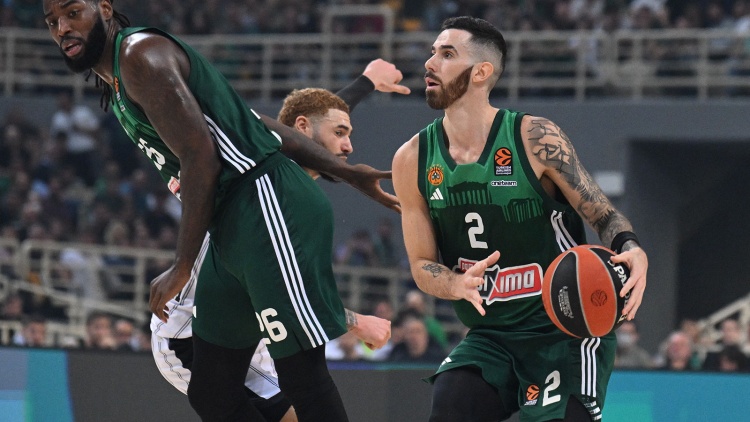 Ο Βιλντόζα έντυσε τον σκύλο του με τη φανέλα του Παναθηναϊκού (pic)