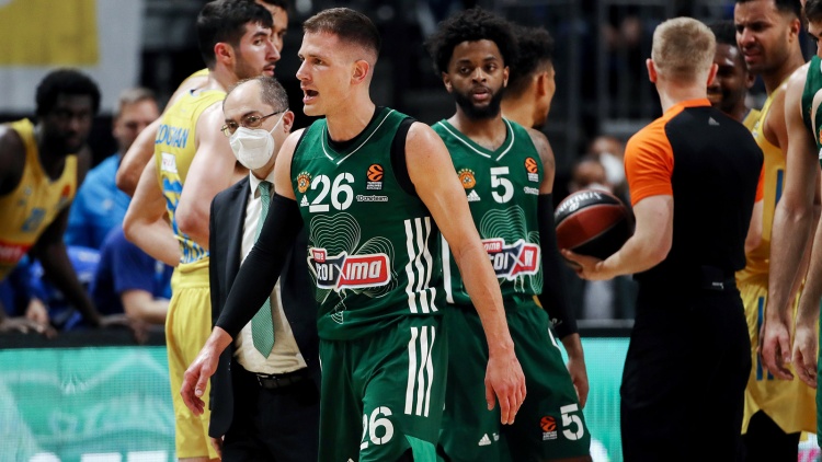 Διάστρεμμα πρώτου βαθμού ο Νέντοβιτς - Αγώνα δρόμου για να προλάβει Ολυμπιακό