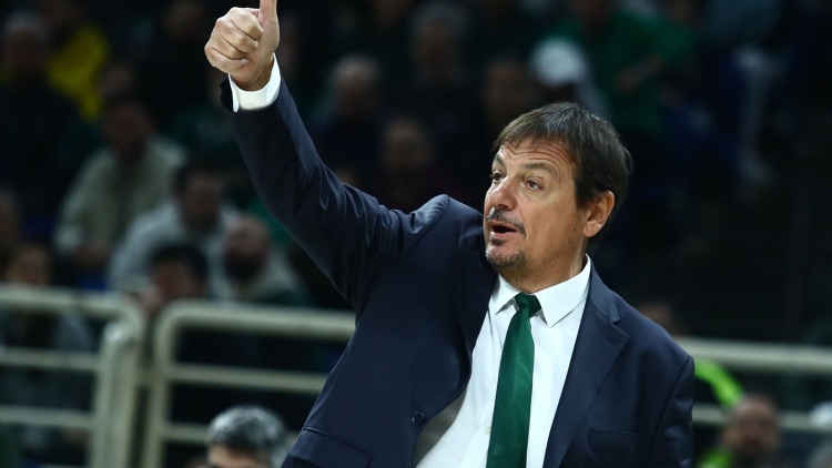 Ακύρωσε την κοπή της πίτας ο Αταμάν και έβαλε προπόνηση!