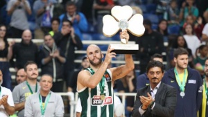 Καλάθης: «Να επιστρέψουμε στο Final-4»